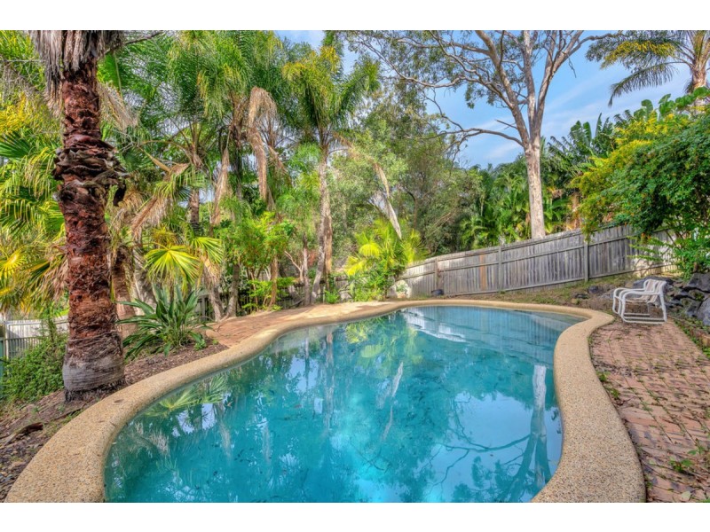 9 Kilmarnock Close, Highland Park QLD 4211