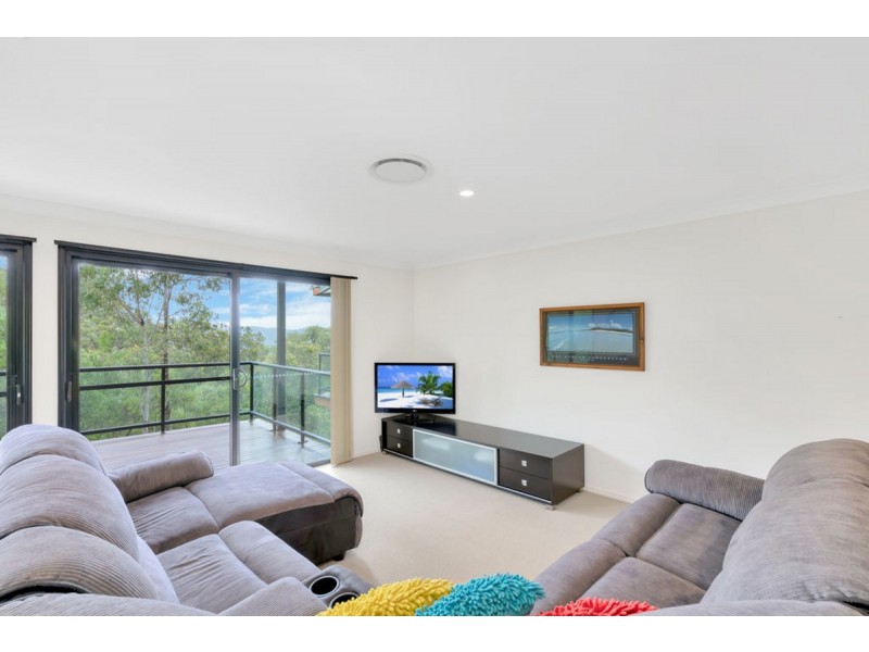 10/2 Ridgeline Way, Highland Park QLD 4211
