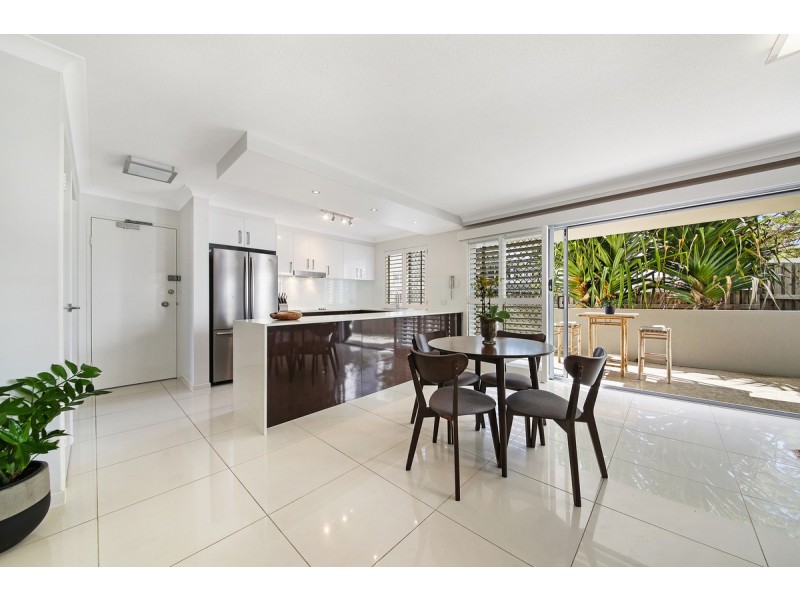 2/21 Albatross Avenue, Mermaid Beach QLD 4218
