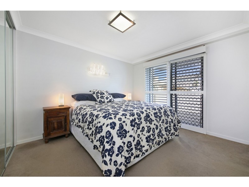 2/21 Albatross Avenue, Mermaid Beach QLD 4218