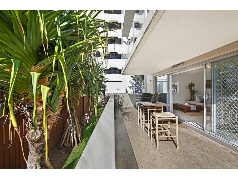 2/21 Albatross Avenue, Mermaid Beach QLD 4218