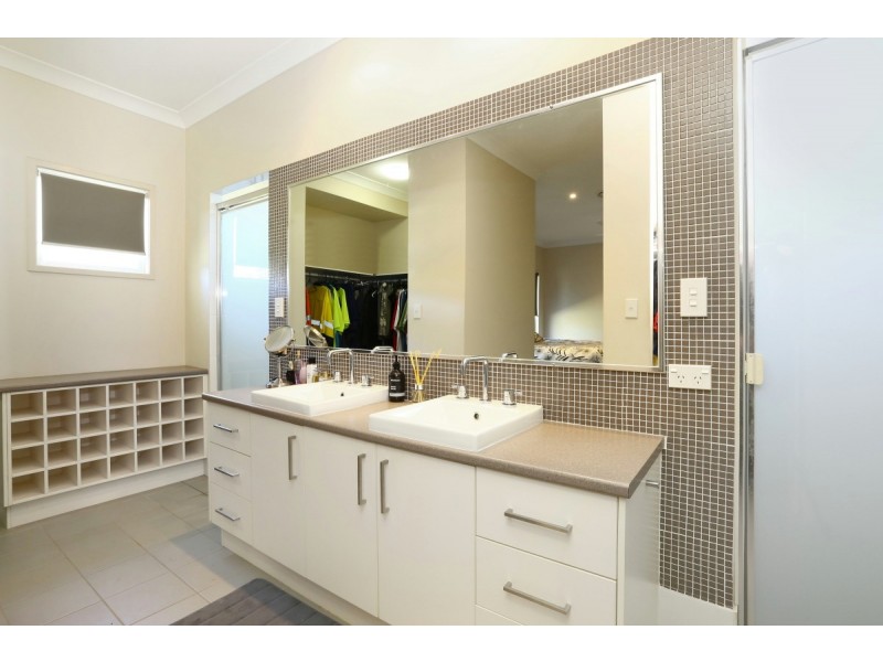6 Creek Flat Road, Mount Nathan QLD 4211