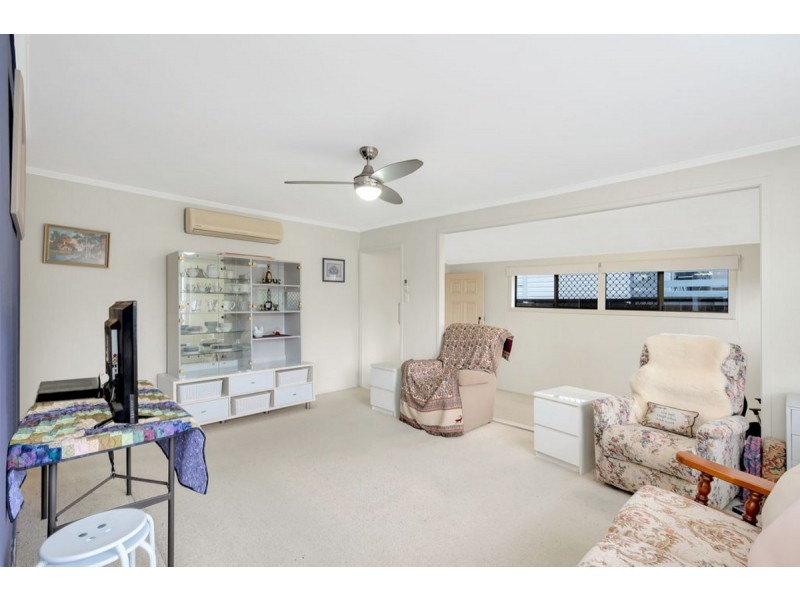 5 Brookside Road, Labrador QLD 4215