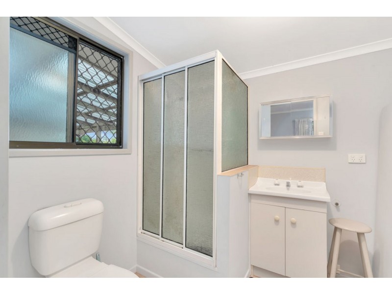 5 Brookside Road, Labrador QLD 4215