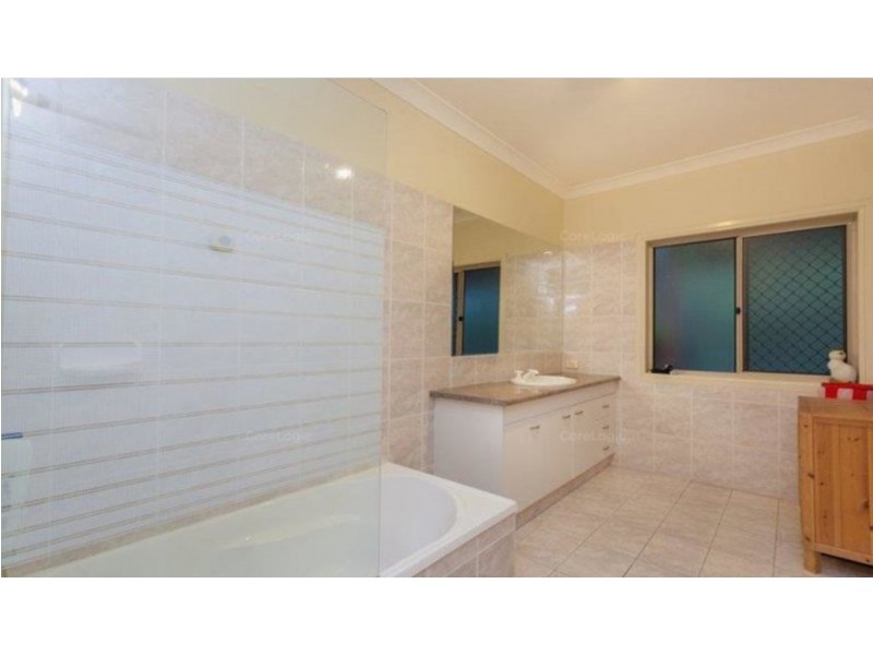 222 Crane Crescent, Nerang QLD 4211