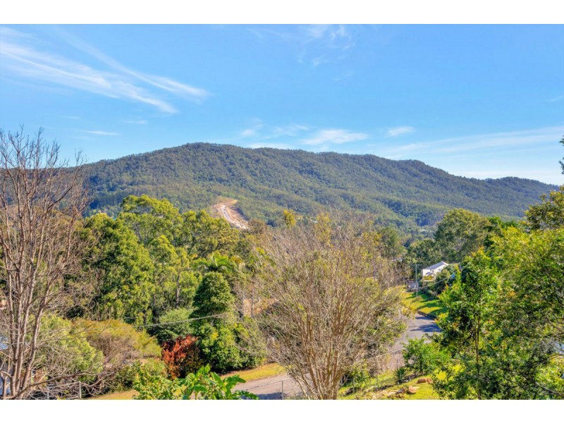 42 Duncan Street, Canungra QLD 4275