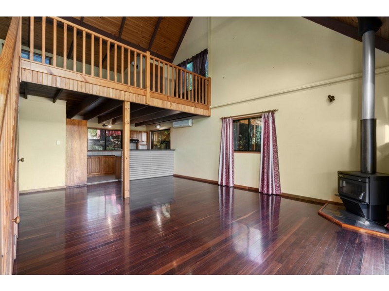 42 Duncan Street, Canungra QLD 4275