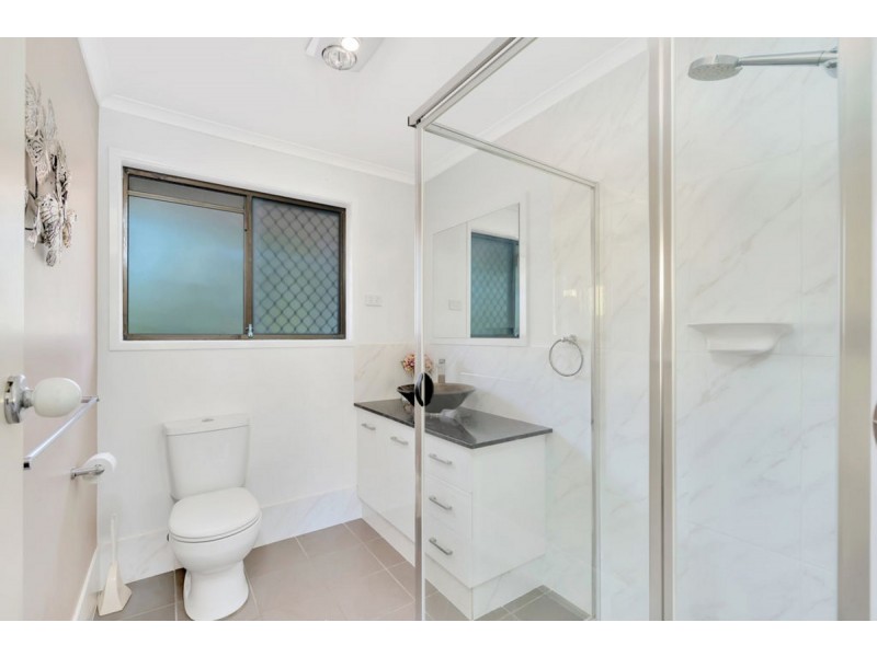12 Josephine Terrace, Highland Park QLD 4211