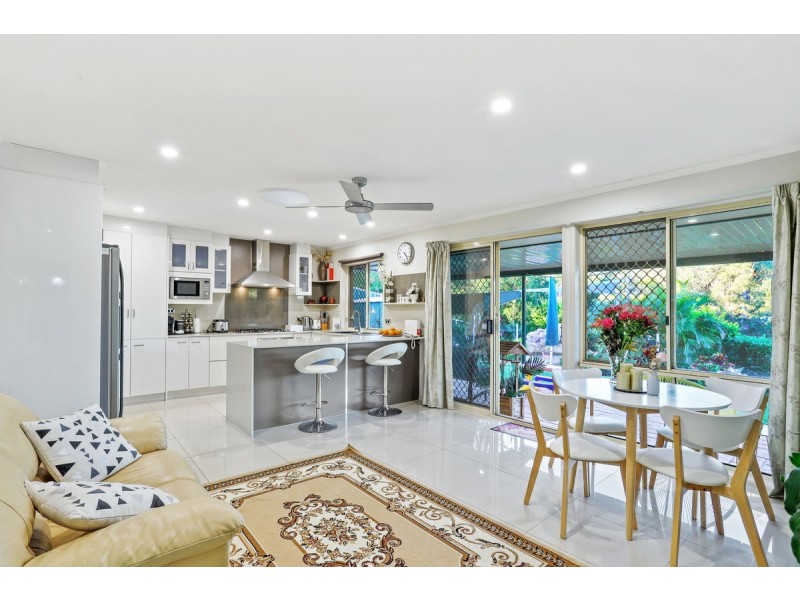 64 Delta Cove Drive, Worongary QLD 4213