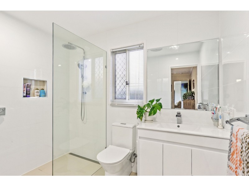 64 Delta Cove Drive, Worongary QLD 4213