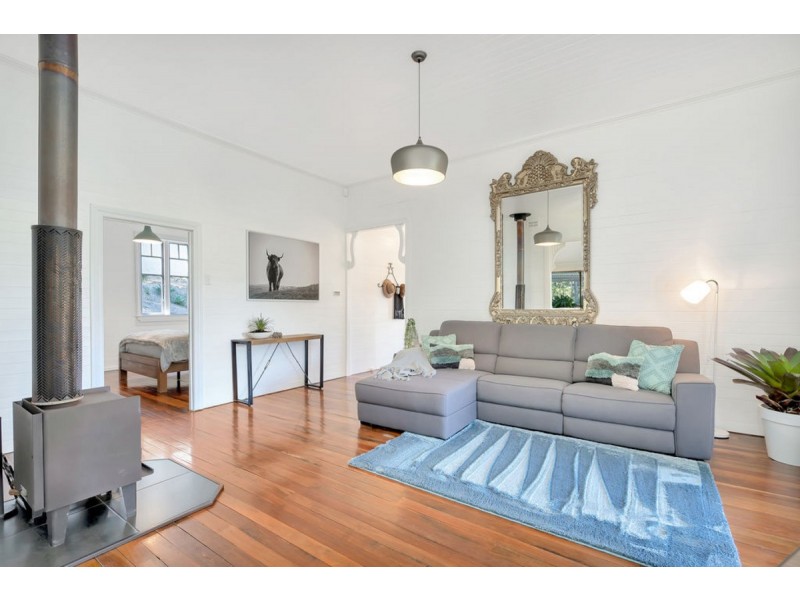 60B Sunvalley Court, Guanaba QLD 4210