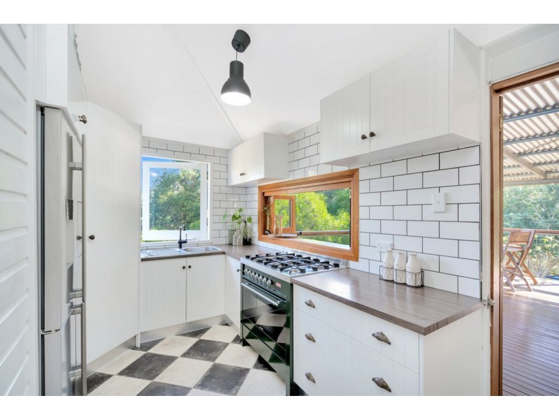 60B Sunvalley Court, Guanaba QLD 4210