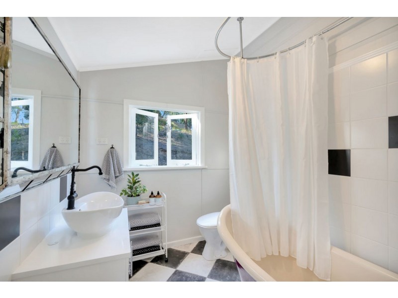 60B Sunvalley Court, Guanaba QLD 4210