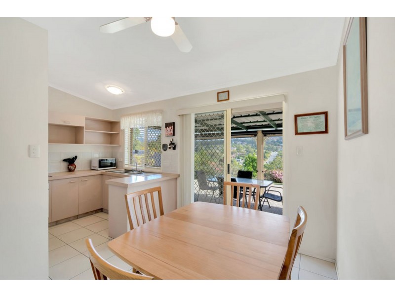 4 Sevenoaks Court, Worongary QLD 4213