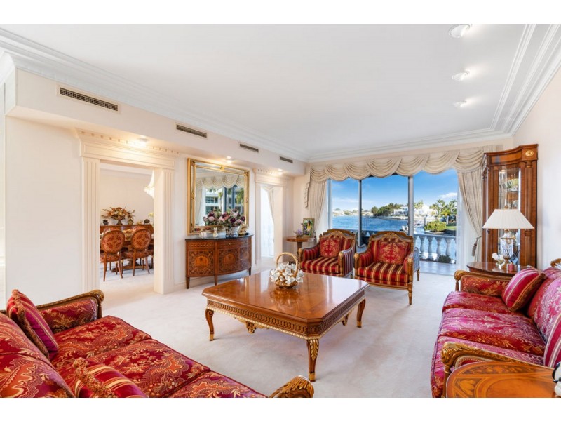 4 Rowes Court, Sorrento QLD 4217