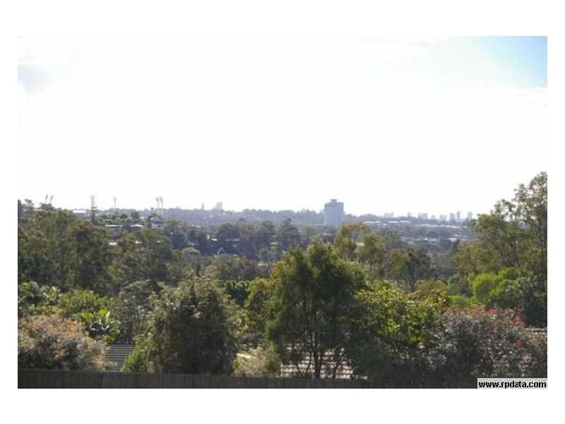 20 Murev Way, Carrara QLD 4211