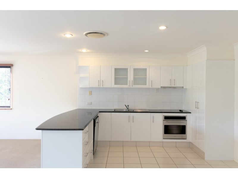13/2 Ridgeline Way, Highland Park QLD 4211