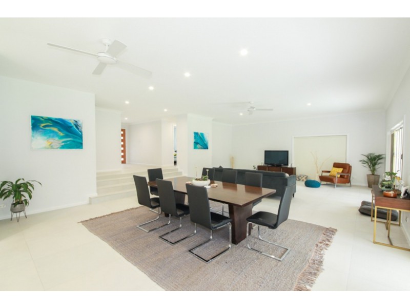 142 Country Crescent, Nerang QLD 4211