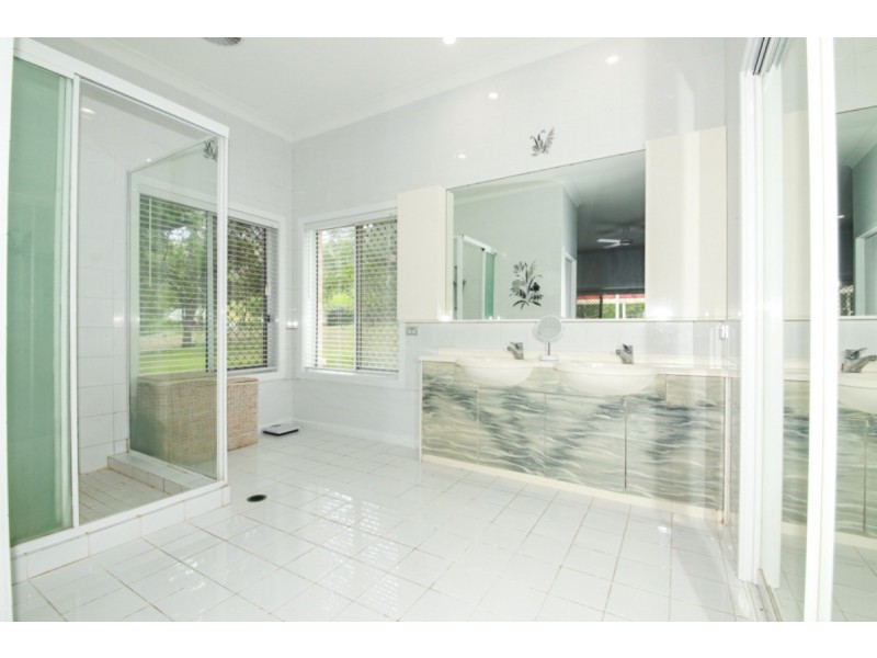 142 Country Crescent, Nerang QLD 4211