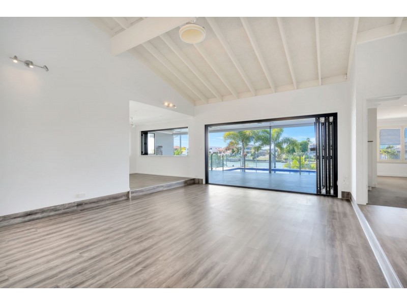 12 Witt Avenue, Carrara QLD 4211