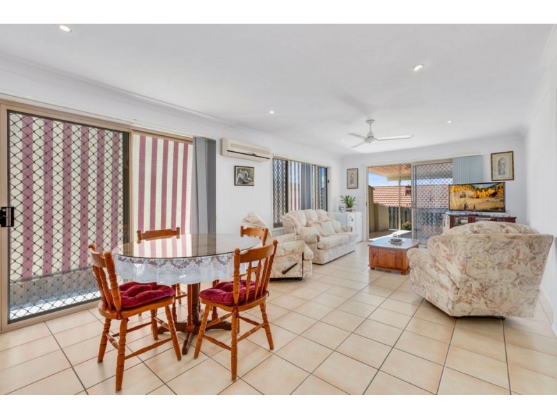 1/4 Kowhai Place, Nerang QLD 4211