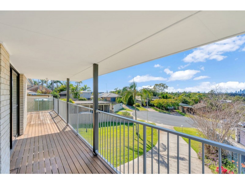 6 Toukley Court, Highland Park QLD 4211