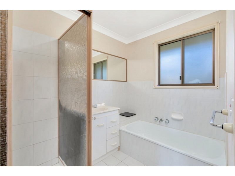 6 Toukley Court, Highland Park QLD 4211