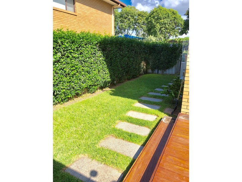 1/42 Oceanic Drive, Mermaid Waters QLD 4218