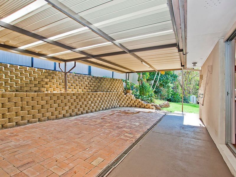 8 Treasure Court, Carrara QLD 4211