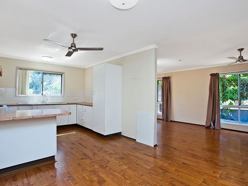 8 Treasure Court, Carrara QLD 4211