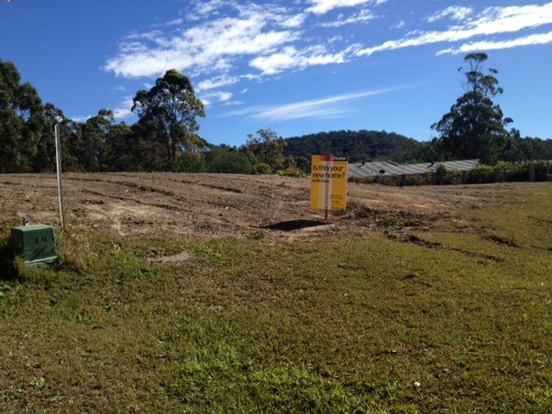 14 Lawnhill Drive, Nerang QLD 4211