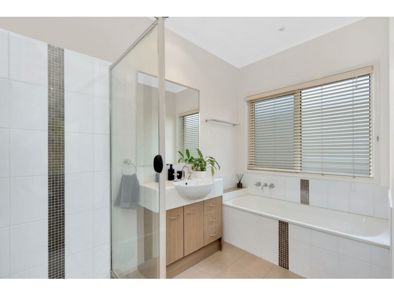 9 Possumwood Place, Reedy Creek QLD 4227