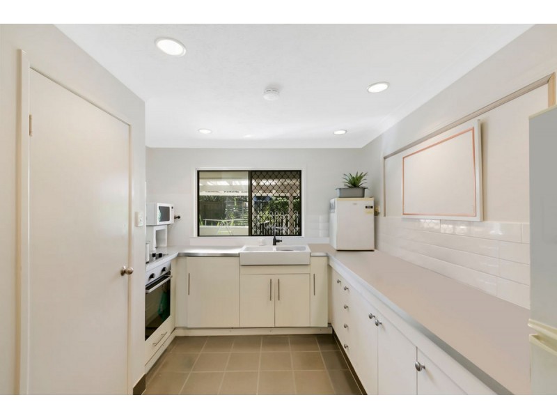 27 Yarrayne Road, Nerang QLD 4211