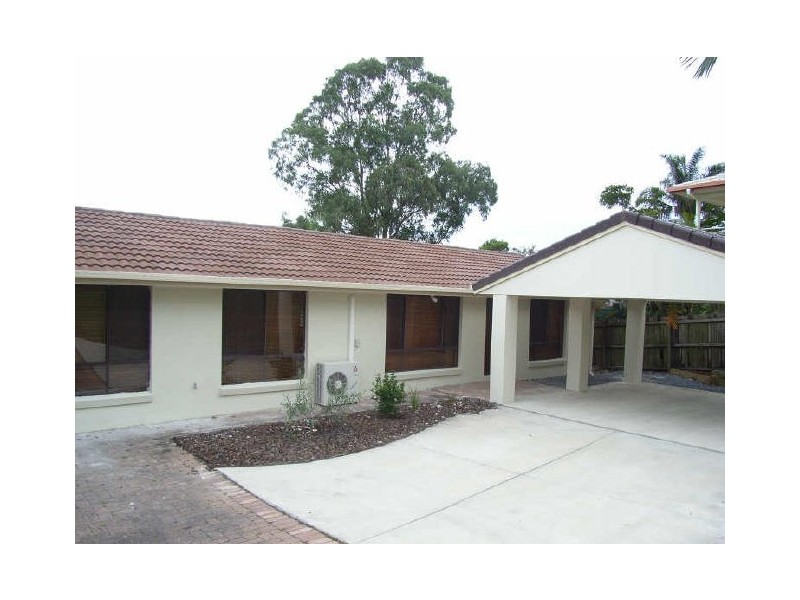 11 Kahlua Court, Highland Park QLD 4211