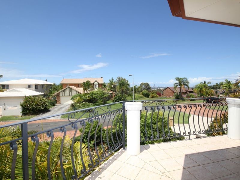 13 Ardrossan Place, Highland Park QLD 4211