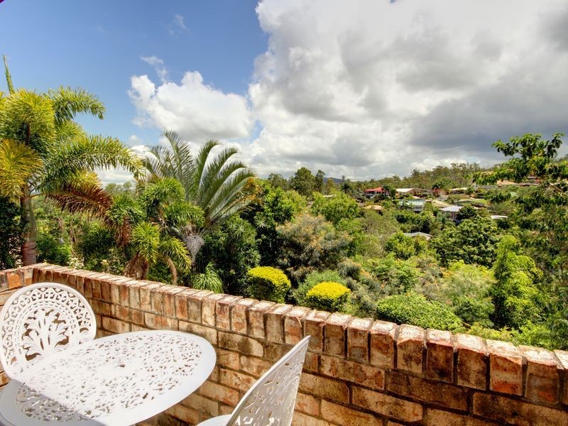 13 Ardrossan Place, Highland Park QLD 4211