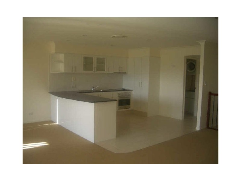 17/2 Ridgeline Way, Highland Park QLD 4211