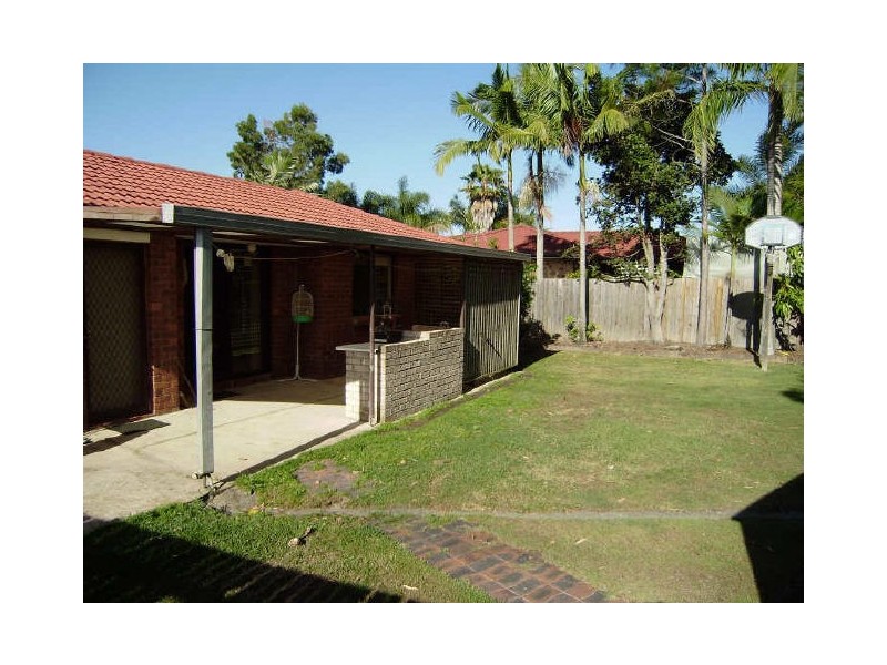 86 Alexander Drive, Highland Park QLD 4211