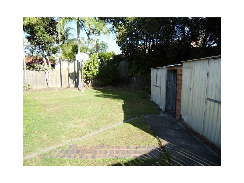 86 Alexander Drive, Highland Park QLD 4211
