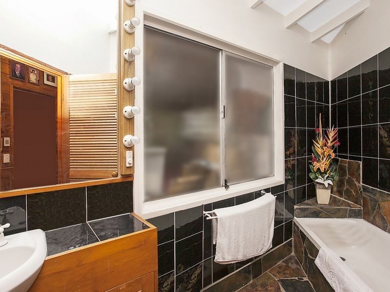60 Eureka Crescent, Nerang QLD 4211