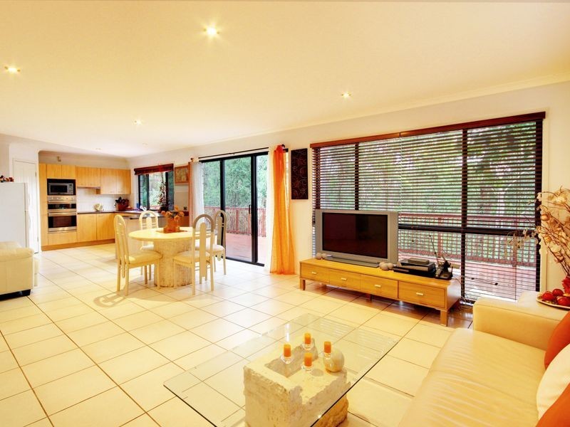 23 Tara Vista Boulevard, Highland Park QLD 4211
