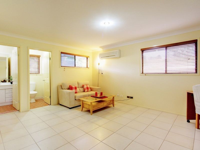 23 Tara Vista Boulevard, Highland Park QLD 4211