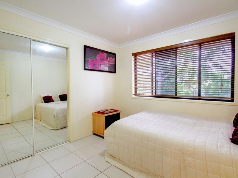 23 Tara Vista Boulevard, Highland Park QLD 4211