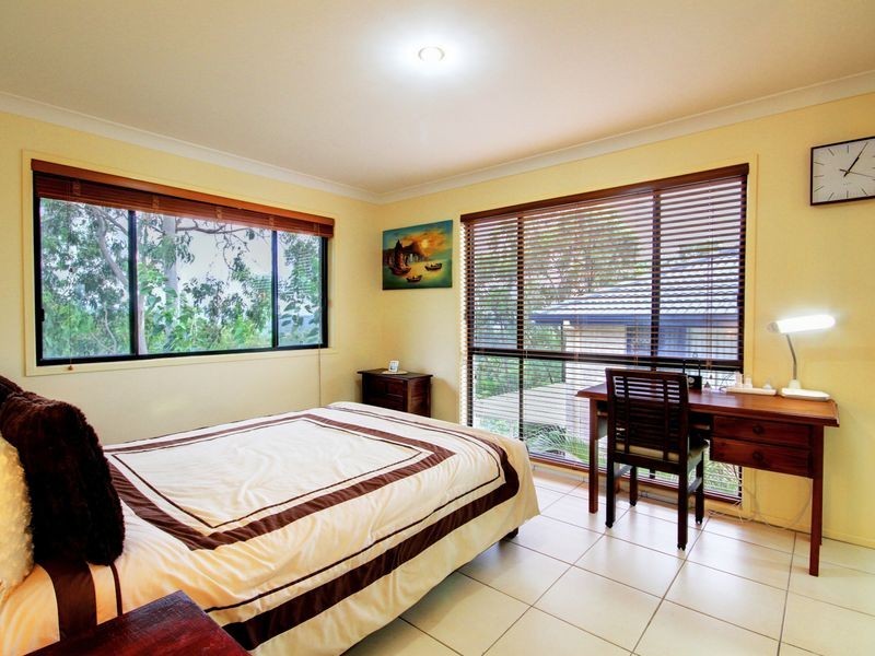 23 Tara Vista Boulevard, Highland Park QLD 4211