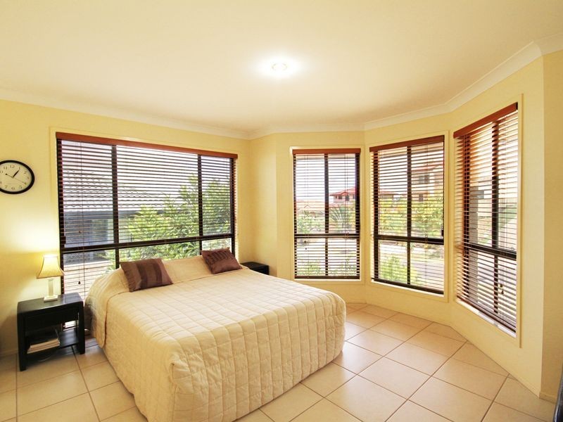23 Tara Vista Boulevard, Highland Park QLD 4211