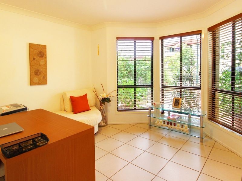 23 Tara Vista Boulevard, Highland Park QLD 4211