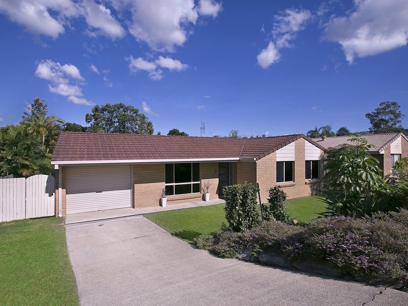 11 Issell Place, Highland Park QLD 4211