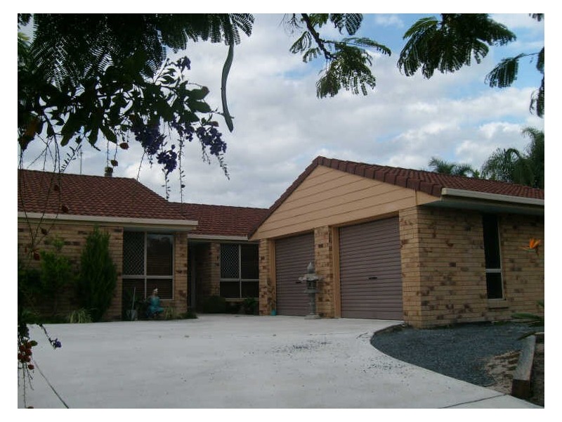 12 Issell Place, Highland Park QLD 4211