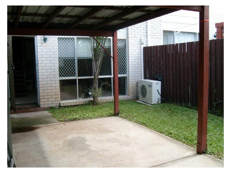 2/73 Price Street, Nerang QLD 4211