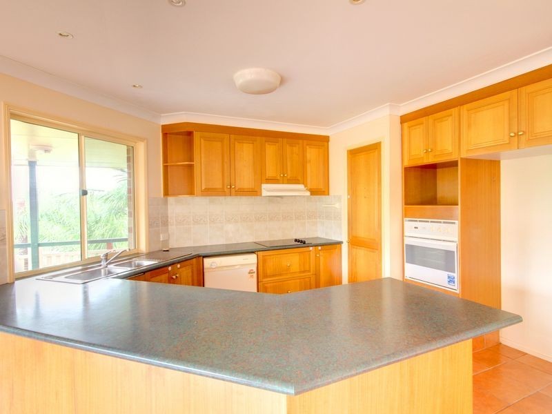 5 Regal Court, Highland Park QLD 4211
